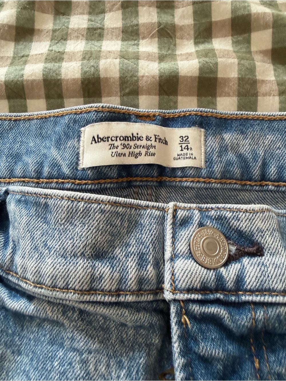 Abercrombie & Fitch The '90s Straight Ultra High Rise Jeans - Light Blue